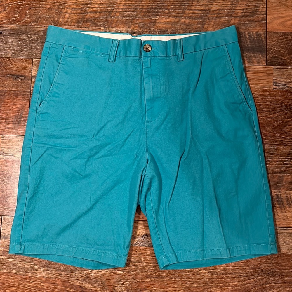 old navy ultimate slim 9 in. short in teal